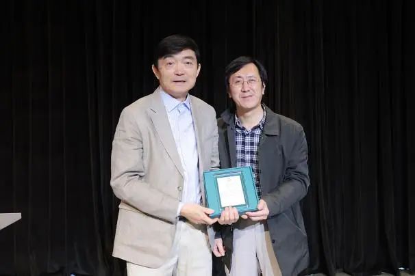 麻豆传媒a片